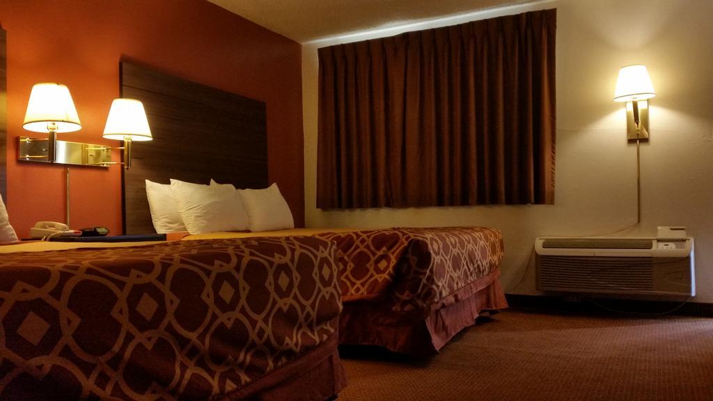 American Inn Of Liberal Extérieur photo