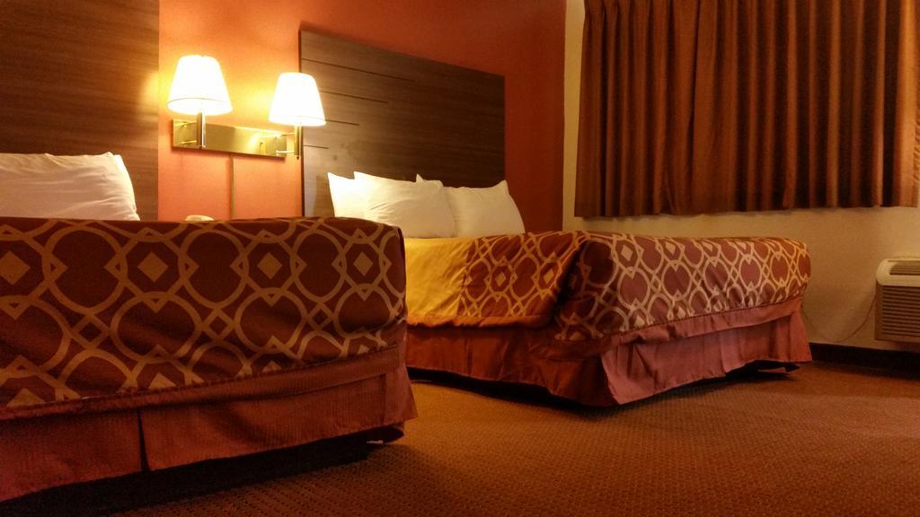 American Inn Of Liberal Extérieur photo