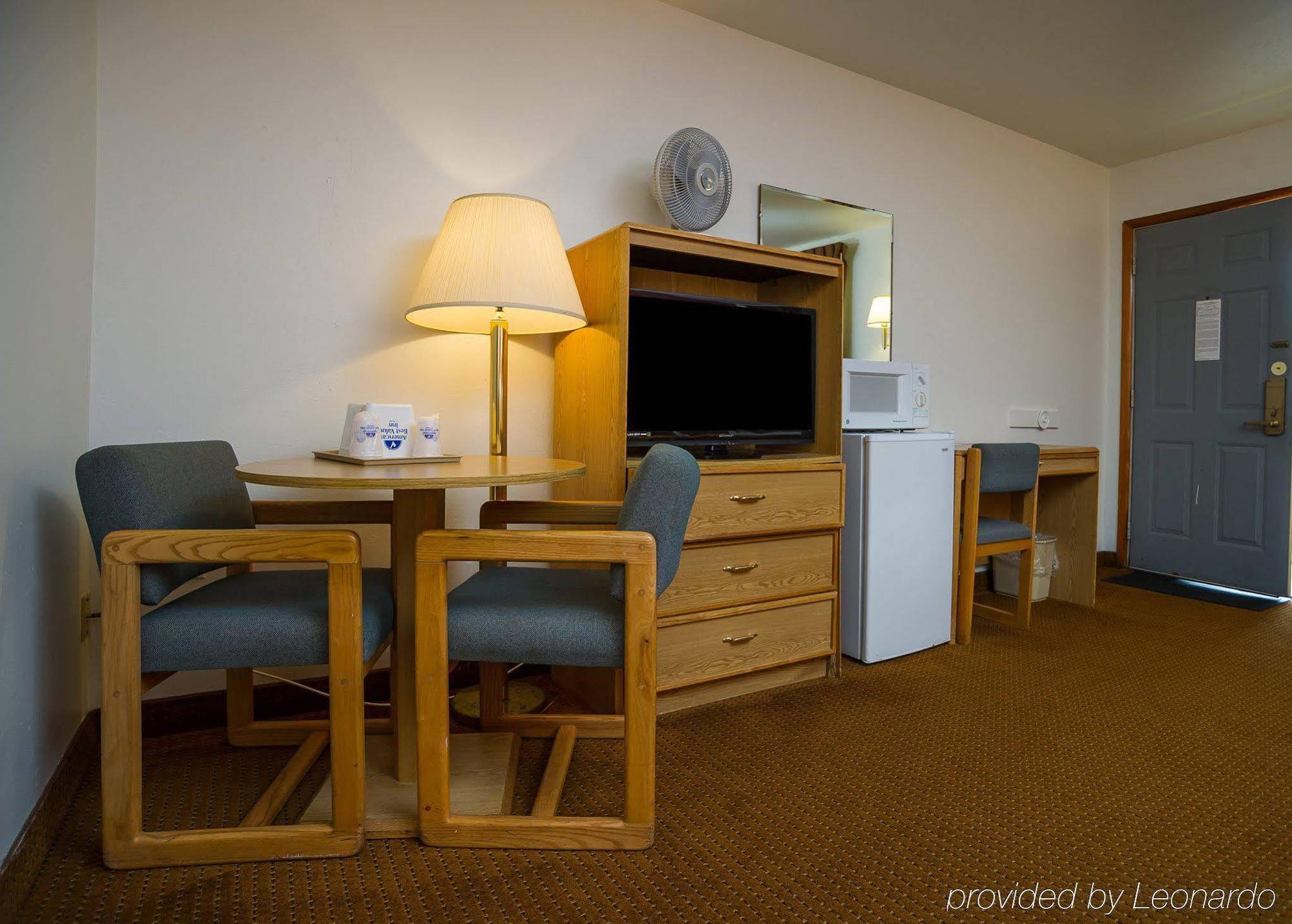 American Inn Of Liberal Extérieur photo